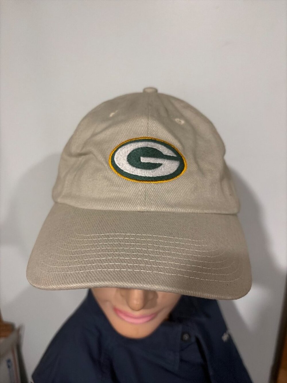 Green Bay Packers Beige Adjustable Cap With Embroidered Logo Velcro Strap